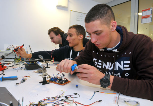 Фонд хуманости “Новости”: Новогодишњи дар Николи и Катарини